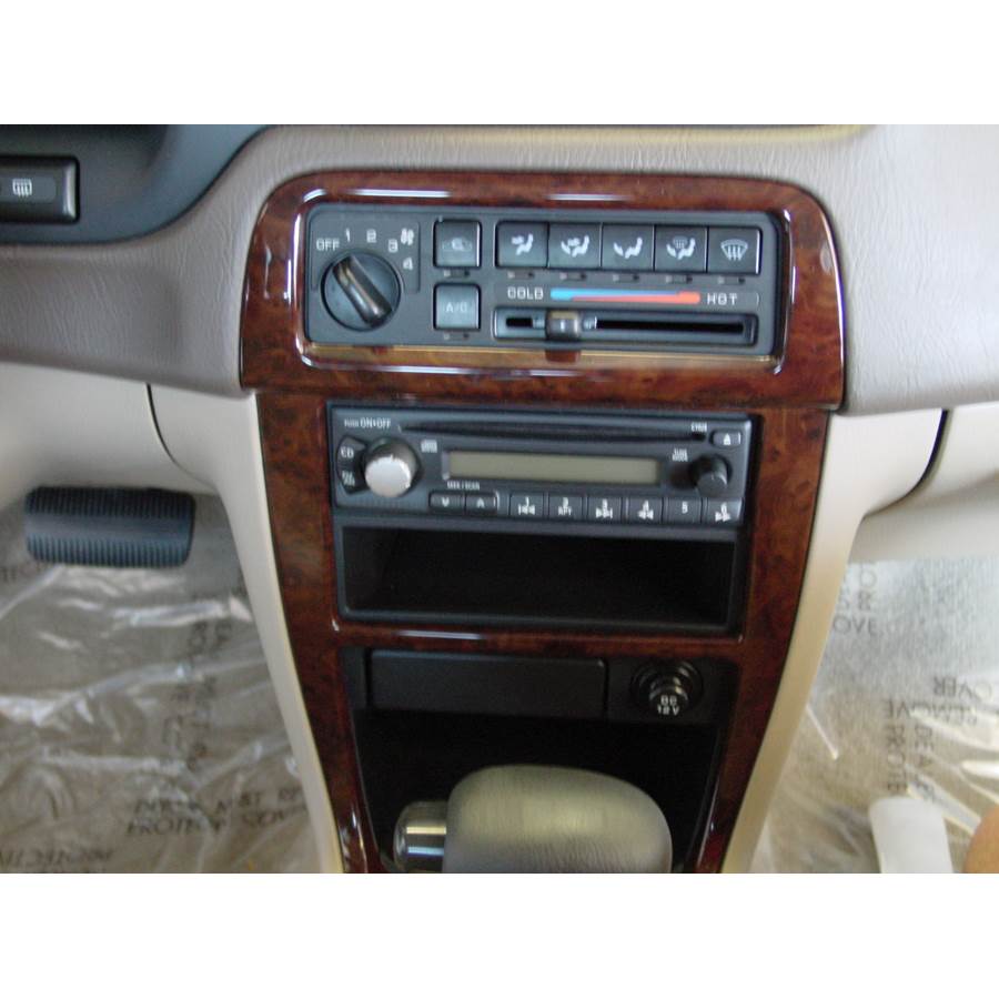 1998 Nissan Altima Factory Radio