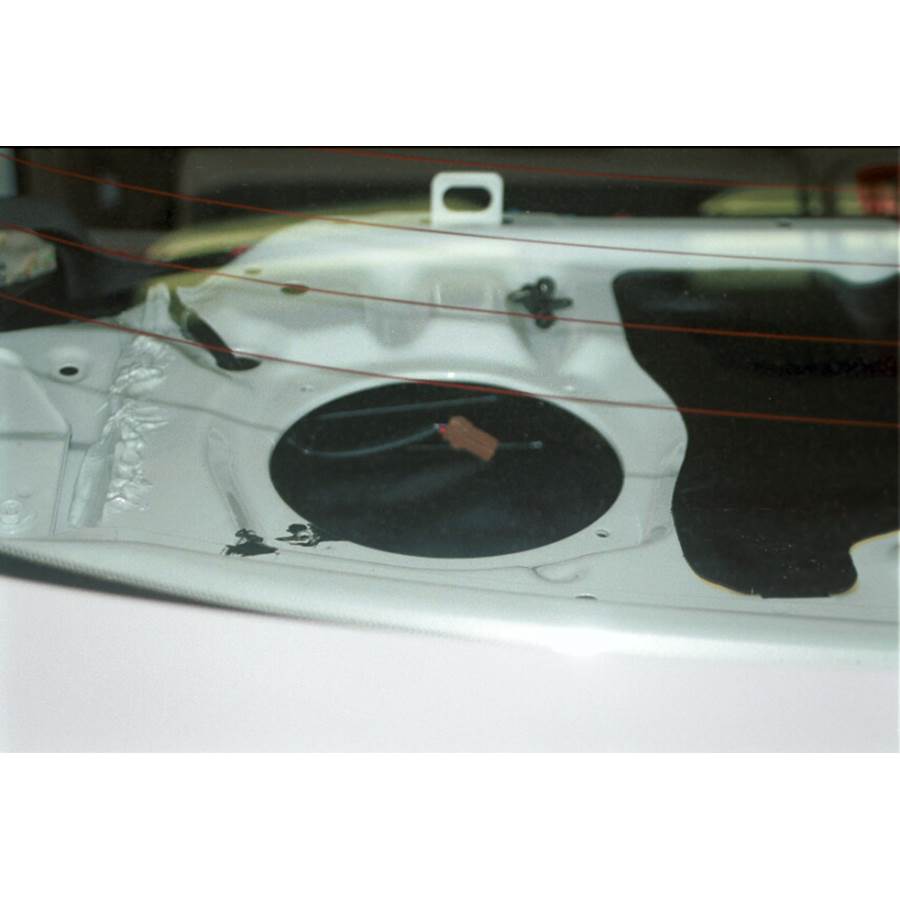 2000 Nissan Altima Rear deck speaker removed