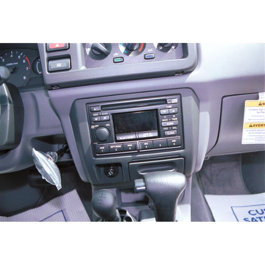 2001 Nissan Xterra Factory Radio