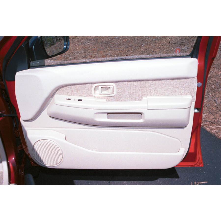 1998 Nissan Pathfinder Front door speaker location