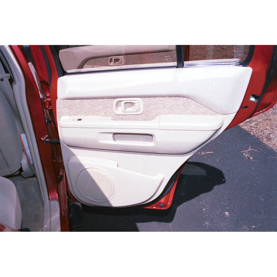 1997 Nissan Pathfinder Rear door speaker location