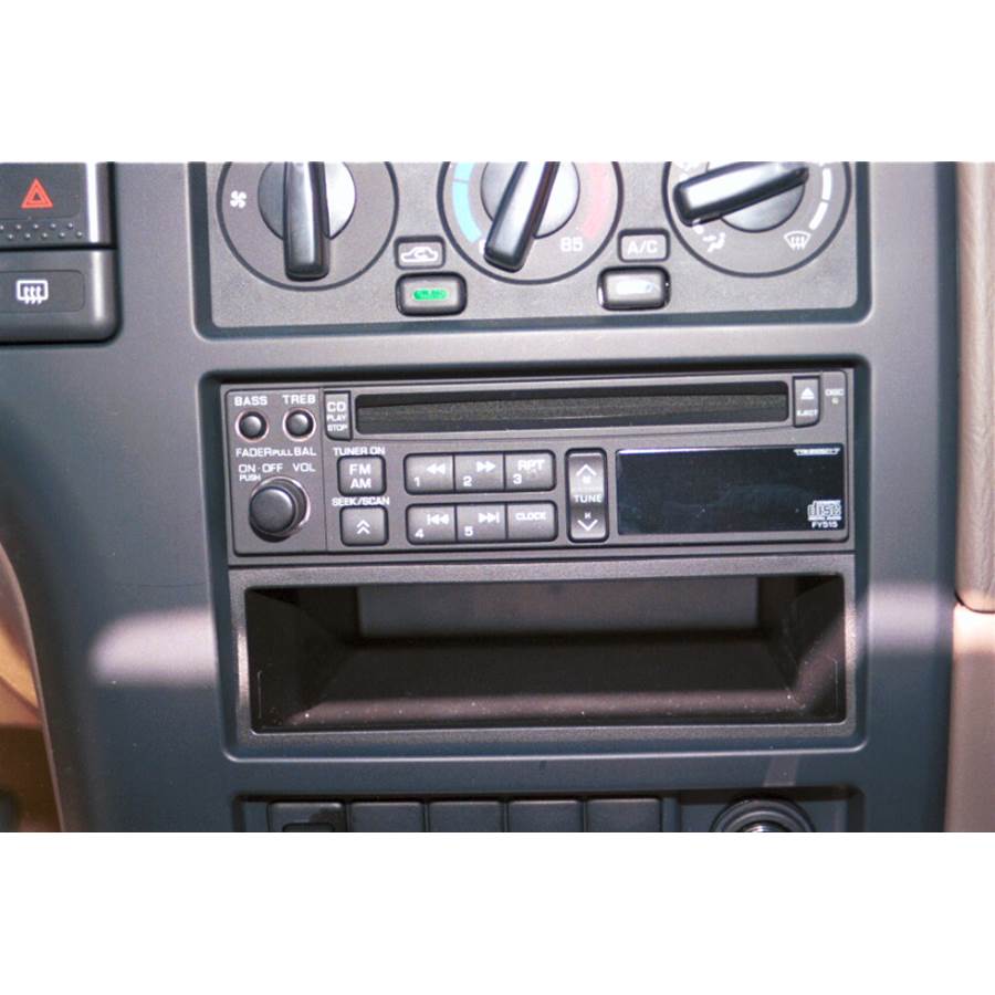 1998 Nissan Pathfinder Factory Radio