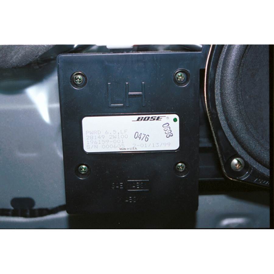 2000 Nissan Pathfinder Factory amplifier