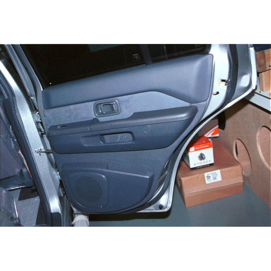 2000 Nissan Pathfinder Rear door speaker location