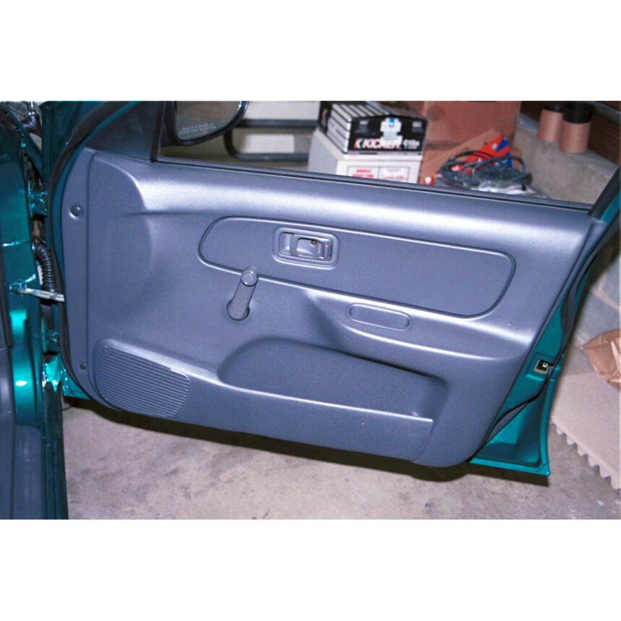 1995 Nissan Sentra Front door speaker location