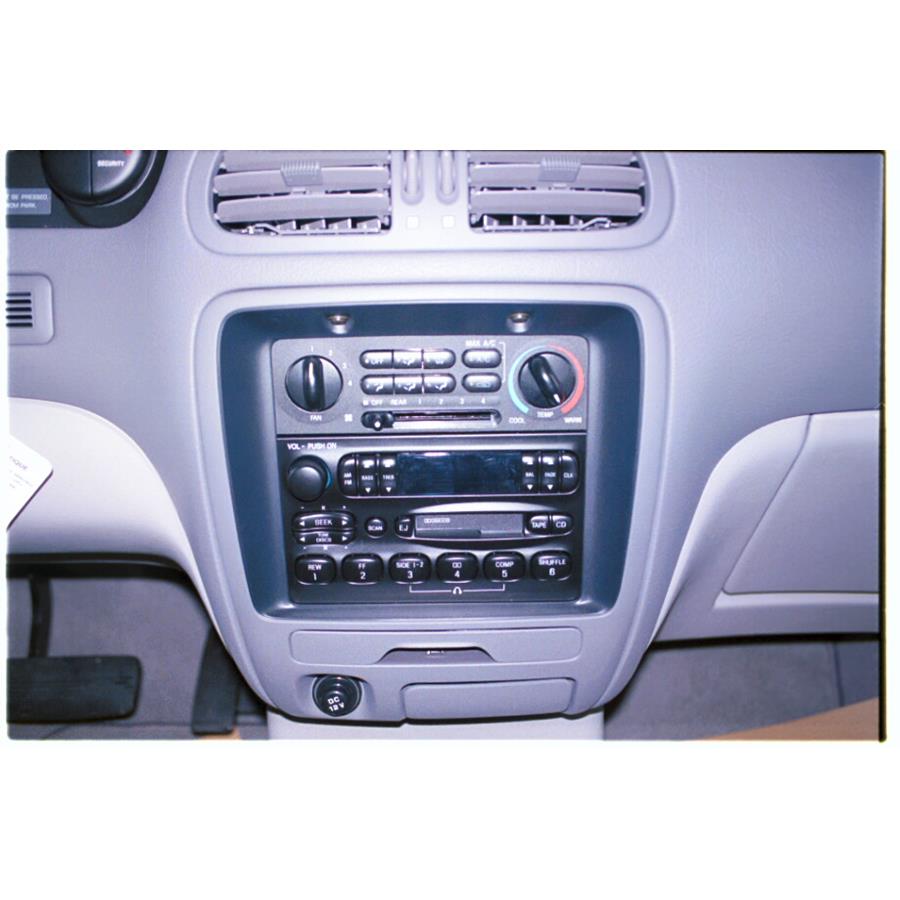 1997 Nissan Quest Factory Radio