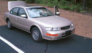 1995 Nissan Maxima Exterior