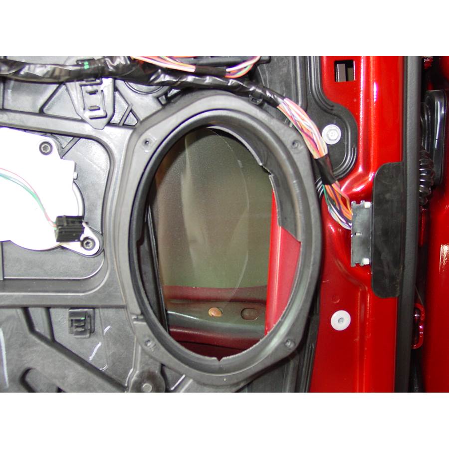 2009 Volkswagen Routan Front speaker removed