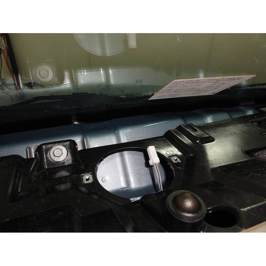 2012 Volkswagen Routan Center dash speaker removed