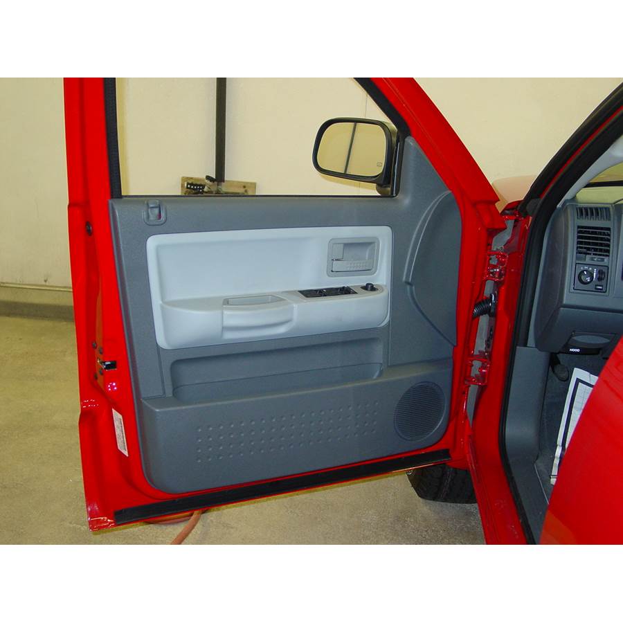 2008 Dodge Dakota Front door speaker location