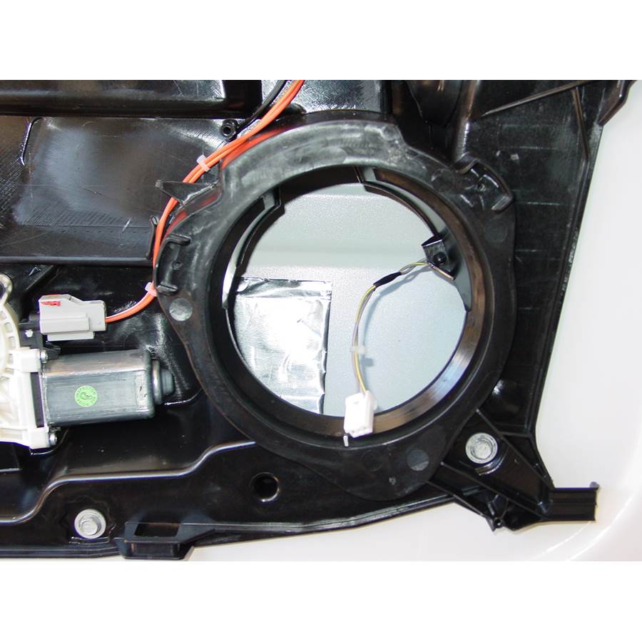 2009 Dodge Nitro Front speaker removed