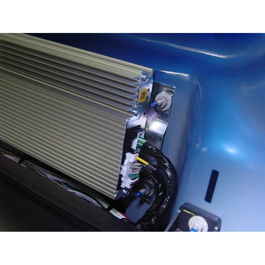 2008 Dodge Nitro Factory amplifier