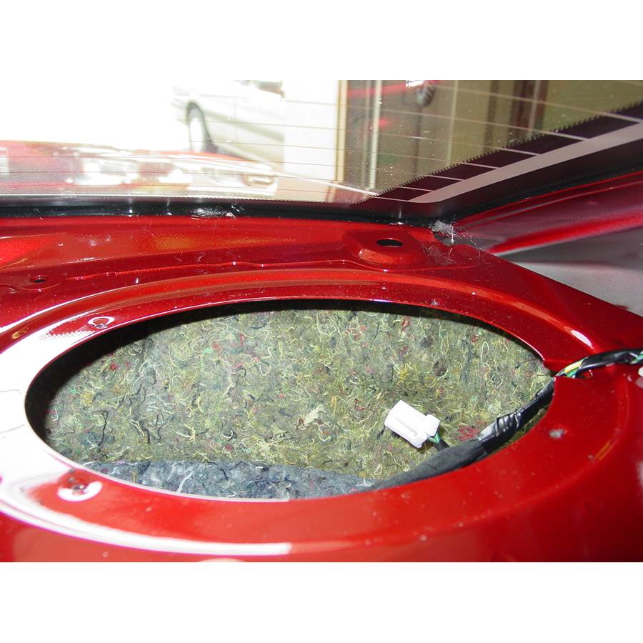 2007 Dodge Charger Rear deck speaker removed