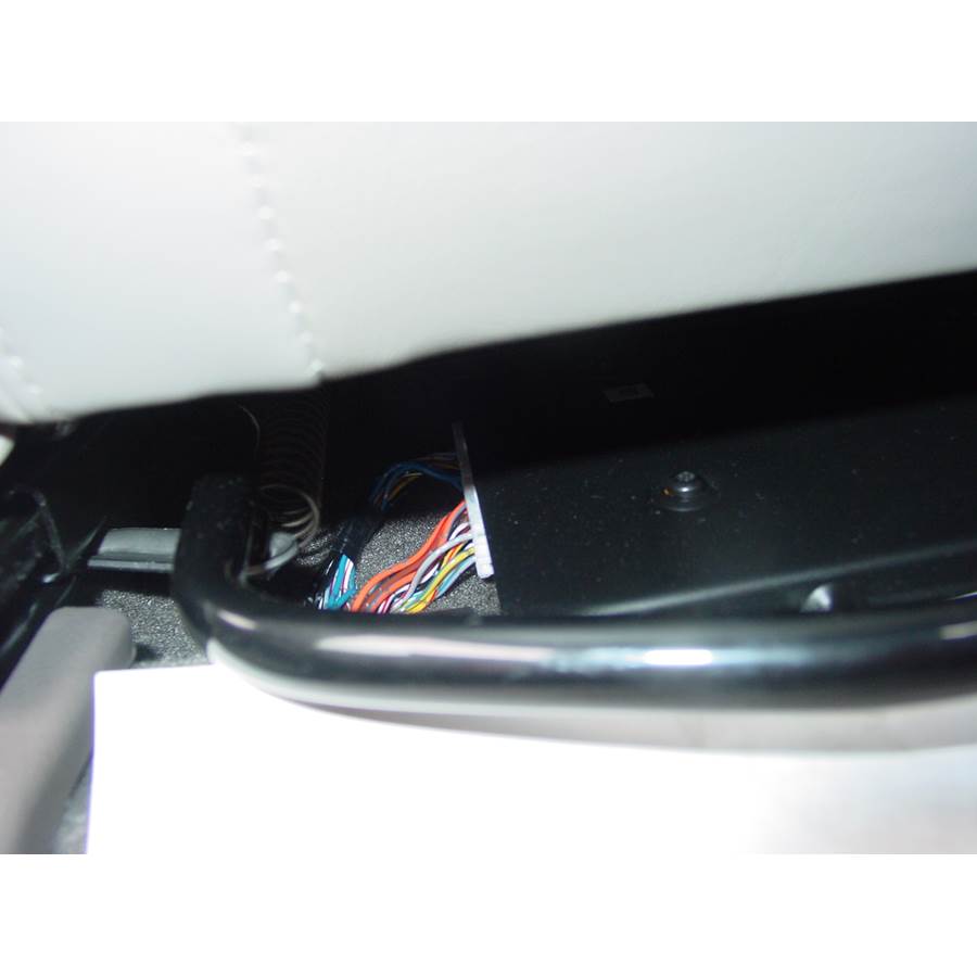 2001 Dodge Stratus Factory amplifier