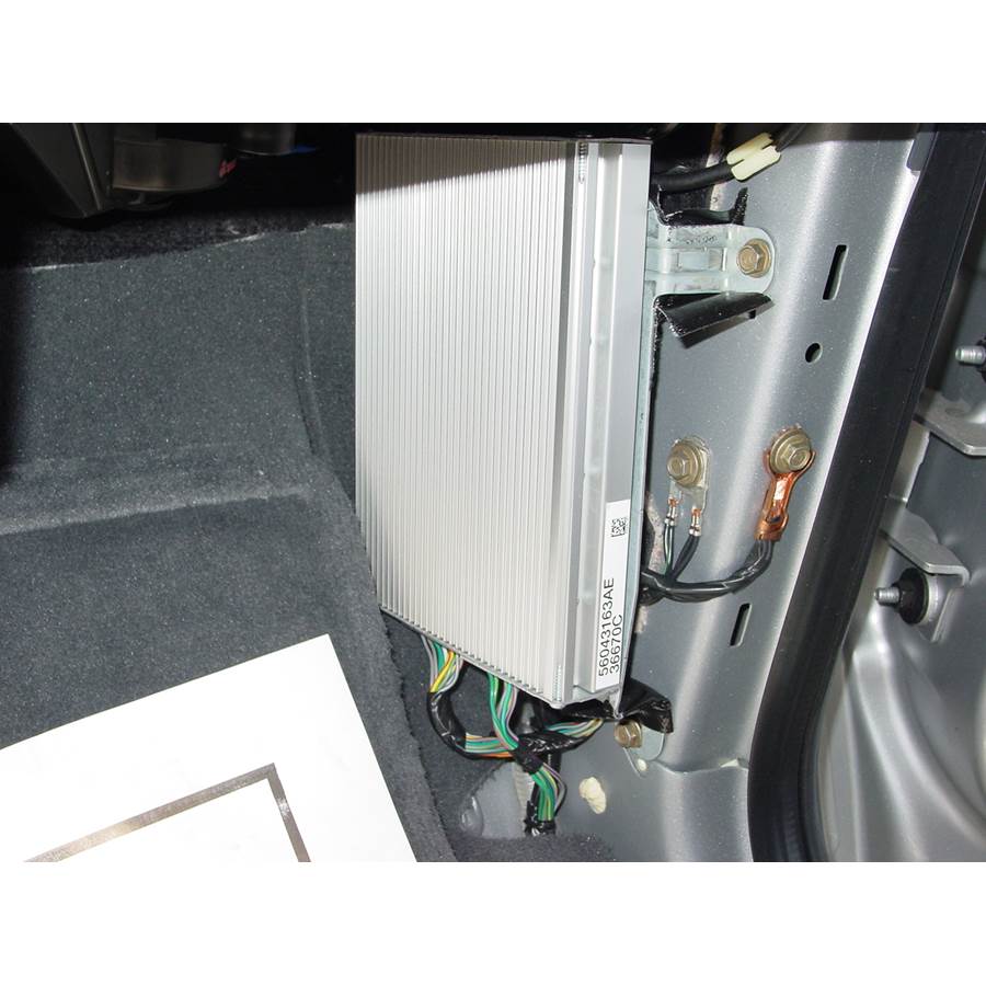 2007 Dodge Durango Factory amplifier