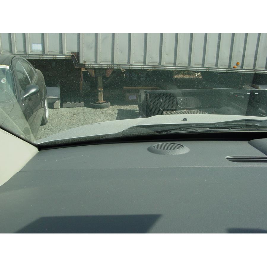 2009 Chrysler Aspen Dash speaker location