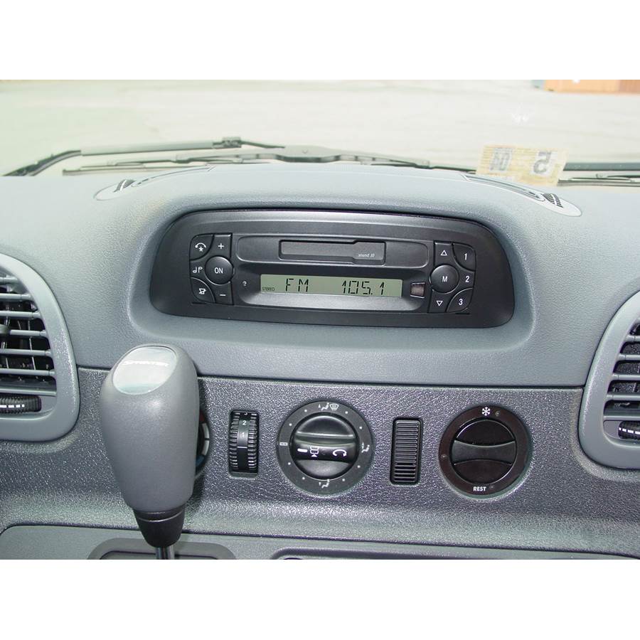 2005 Dodge Sprinter Factory Radio