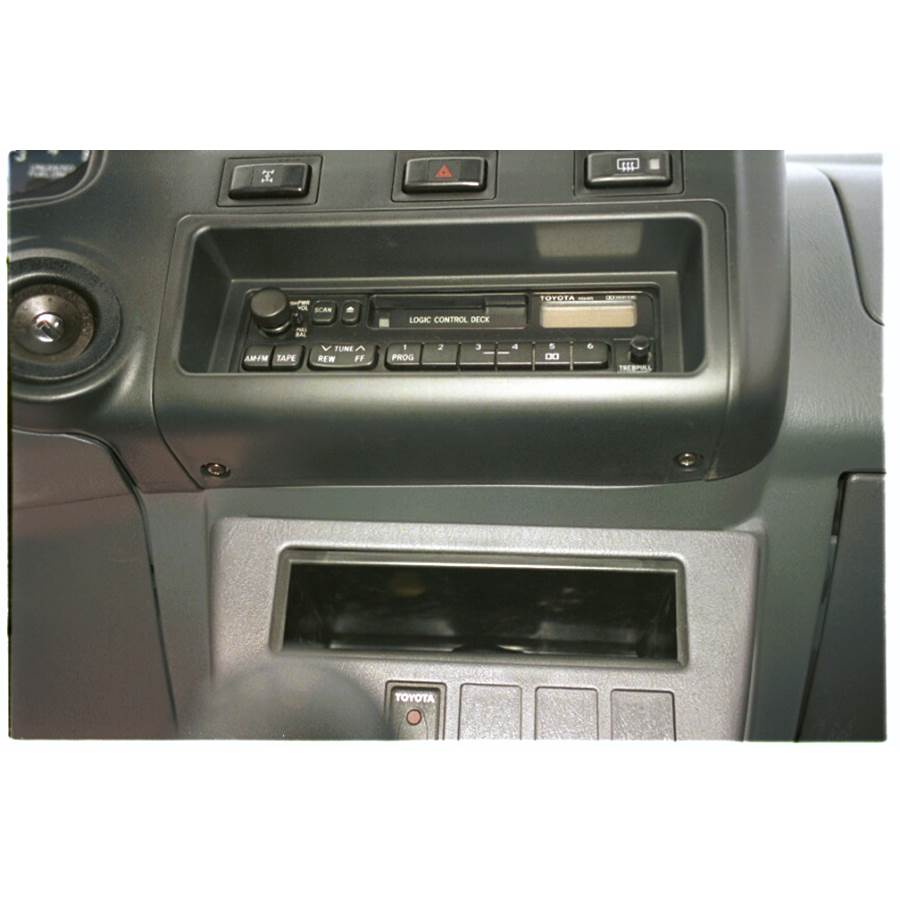 1997 Toyota RAV4 Factory Radio