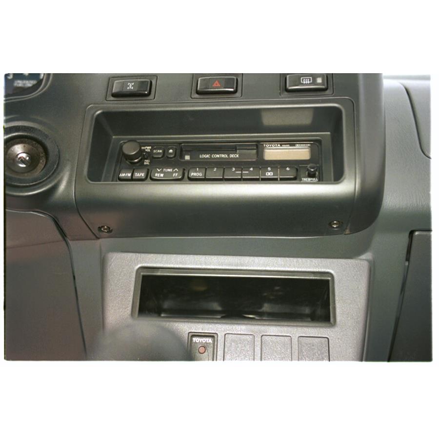 2000 Toyota RAV4 Factory Radio