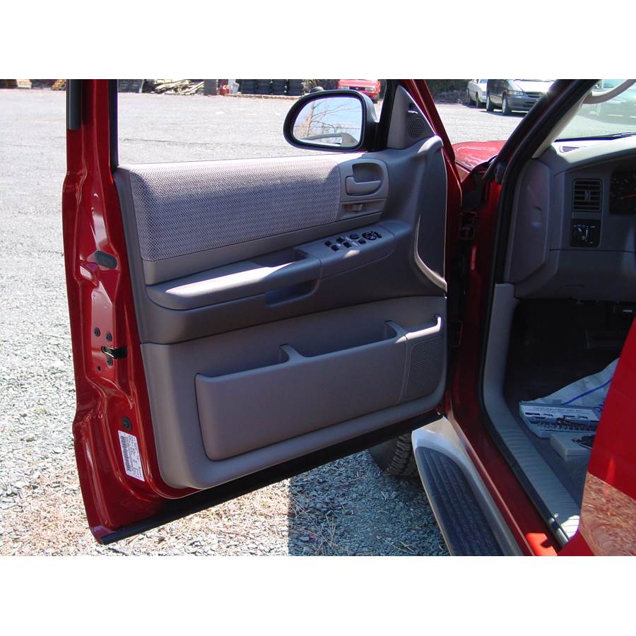 2002 Dodge Durango Front door speaker location