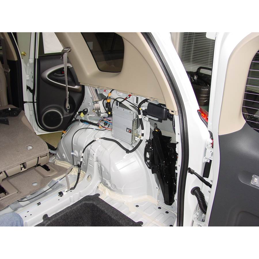 2007 Toyota RAV4 Factory amplifier