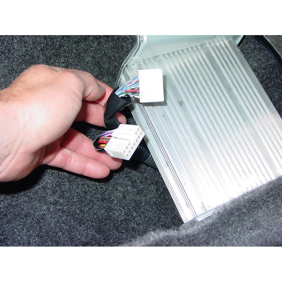 2006 Toyota Tundra Factory amplifier