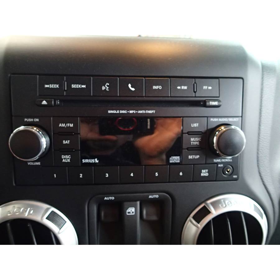 2013 Jeep Wrangler Unlimited Factory Radio