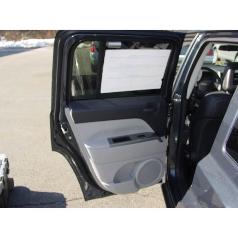 2009 Jeep Patriot Rear door speaker location