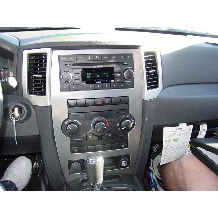 2010 Jeep Grand Cherokee Factory Radio