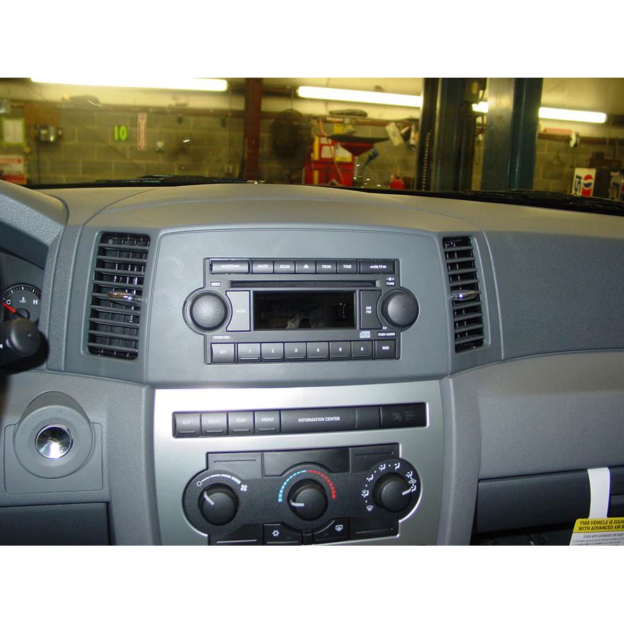 2006 Jeep Grand Cherokee Factory Radio