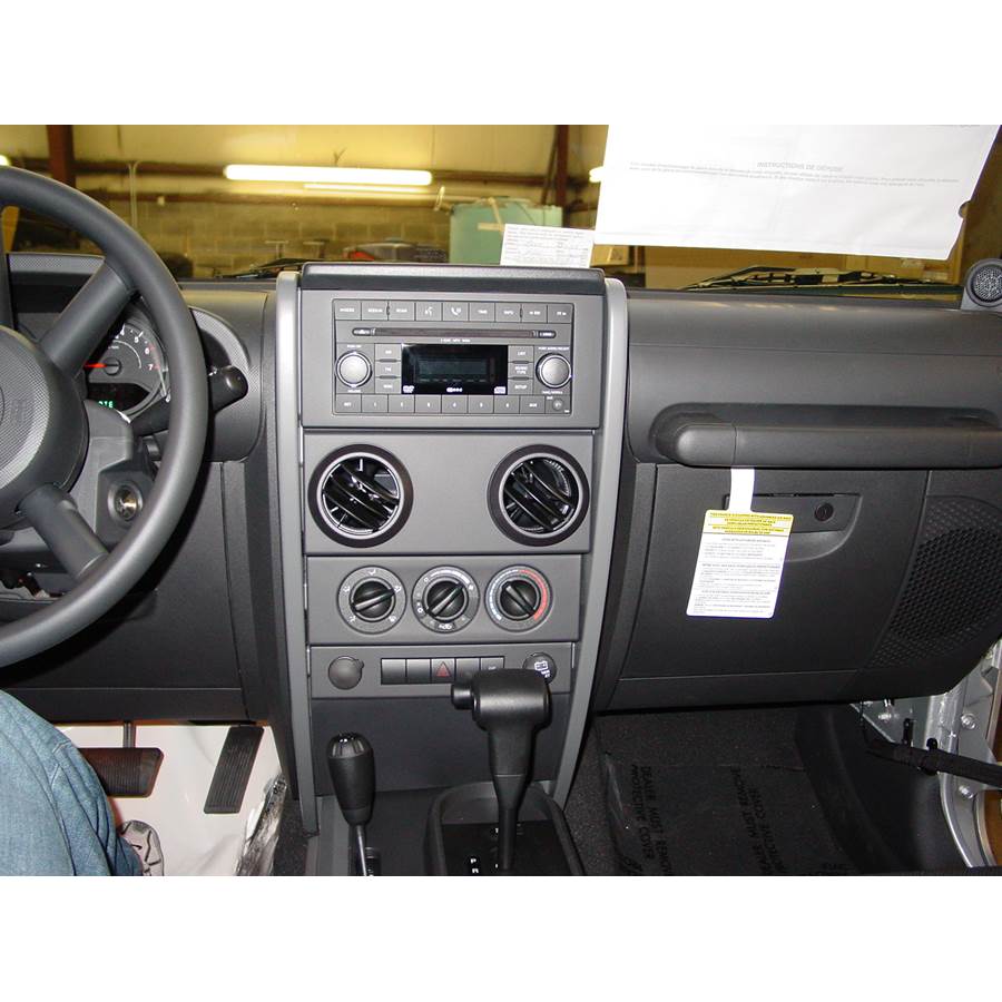 2009 Jeep Wrangler Unlimited Factory Radio