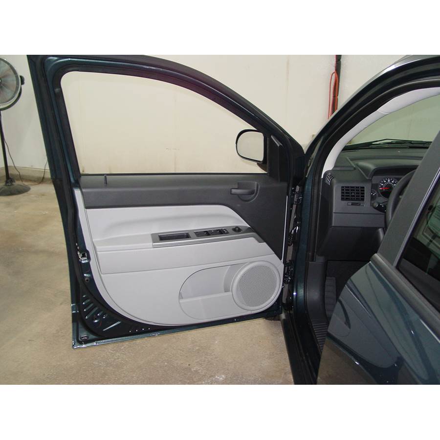 2007 Jeep Compass Front door speaker location