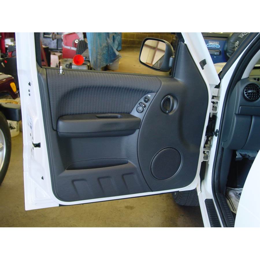 2006 Jeep Liberty Front door speaker location