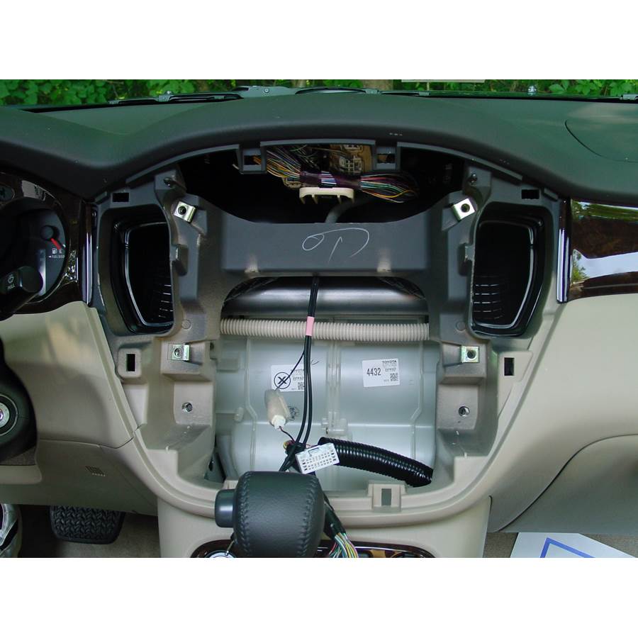 2003 Toyota Highlander Factory radio removed