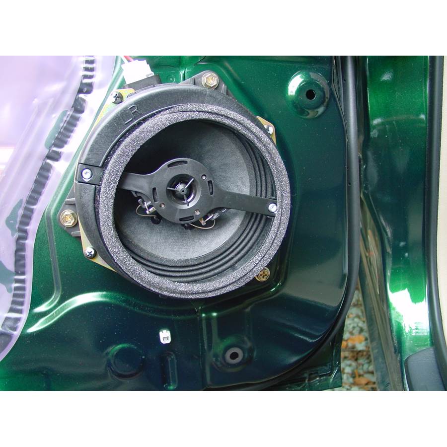 2005 Toyota Highlander Rear door speaker
