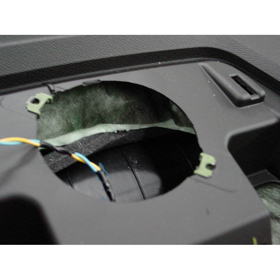 2008 GMC Acadia Center dash speaker removed
