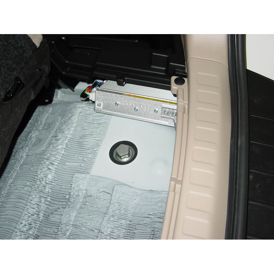 2005 Toyota Highlander Factory amplifier