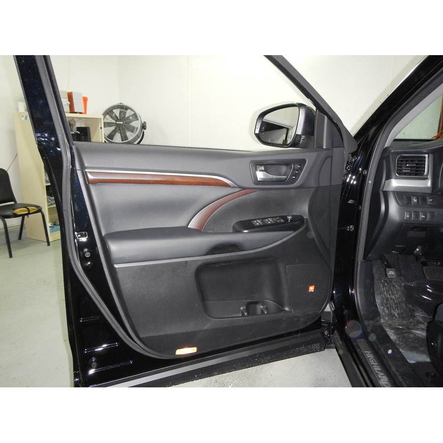 2017 Toyota Highlander Front door speaker location