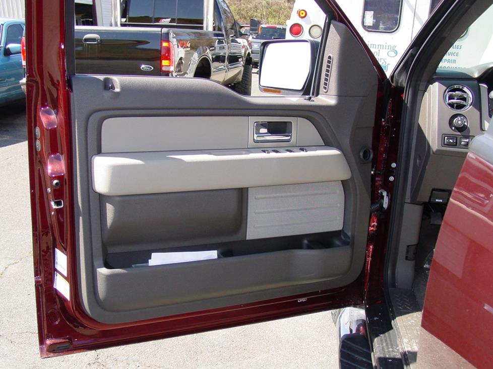 What Size Door Speakers are in a 2013 F150 