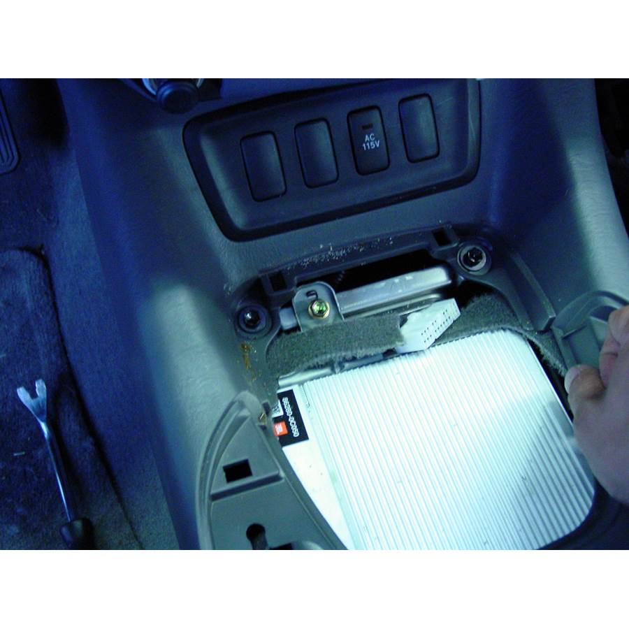 2005 Toyota Sequoia Factory amplifier
