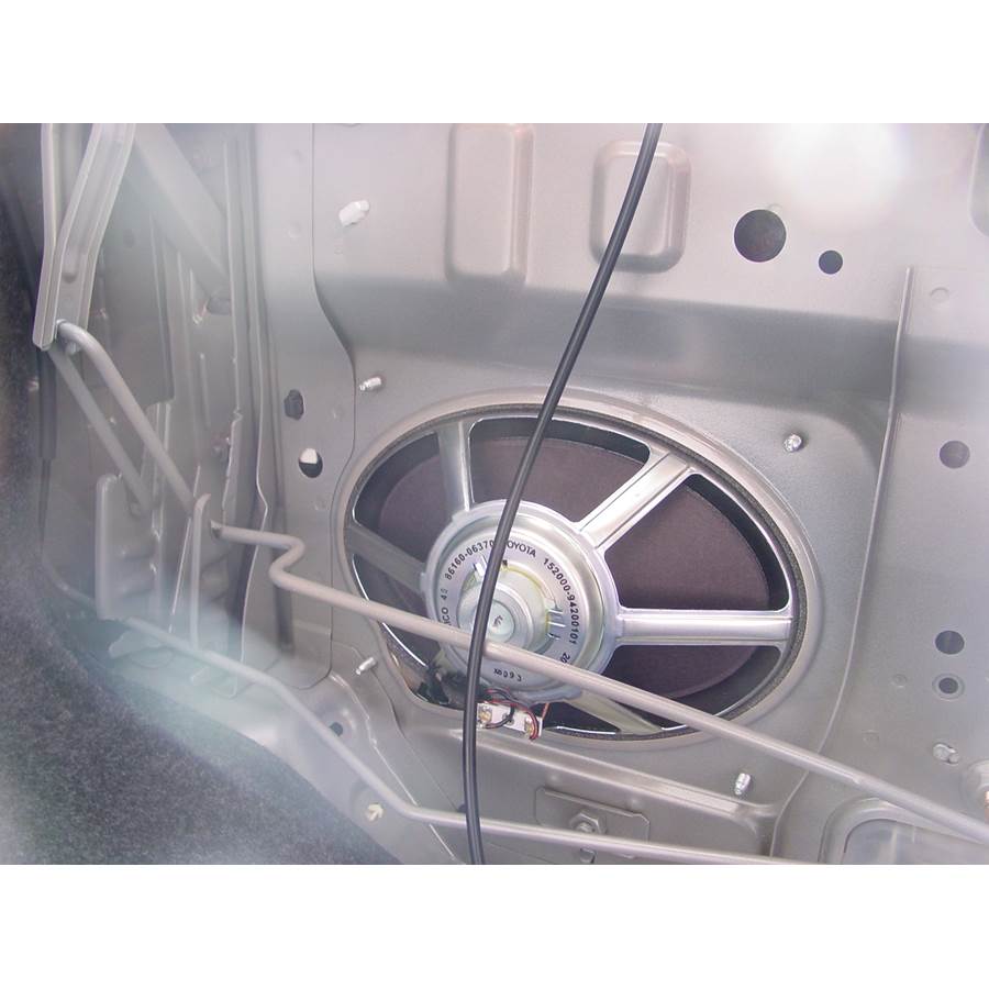 2007 Toyota Camry Rear deck speaker location