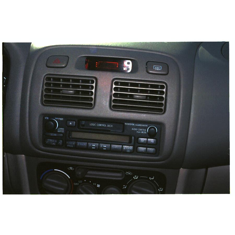 2000 Toyota Corolla Factory Radio