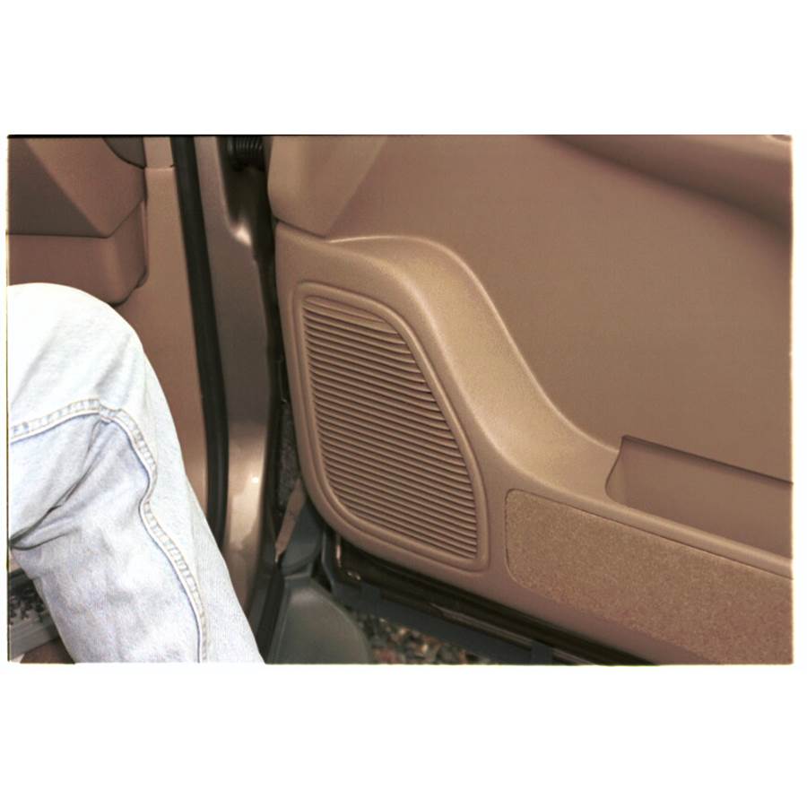 1999 Toyota Sienna Front door speaker location
