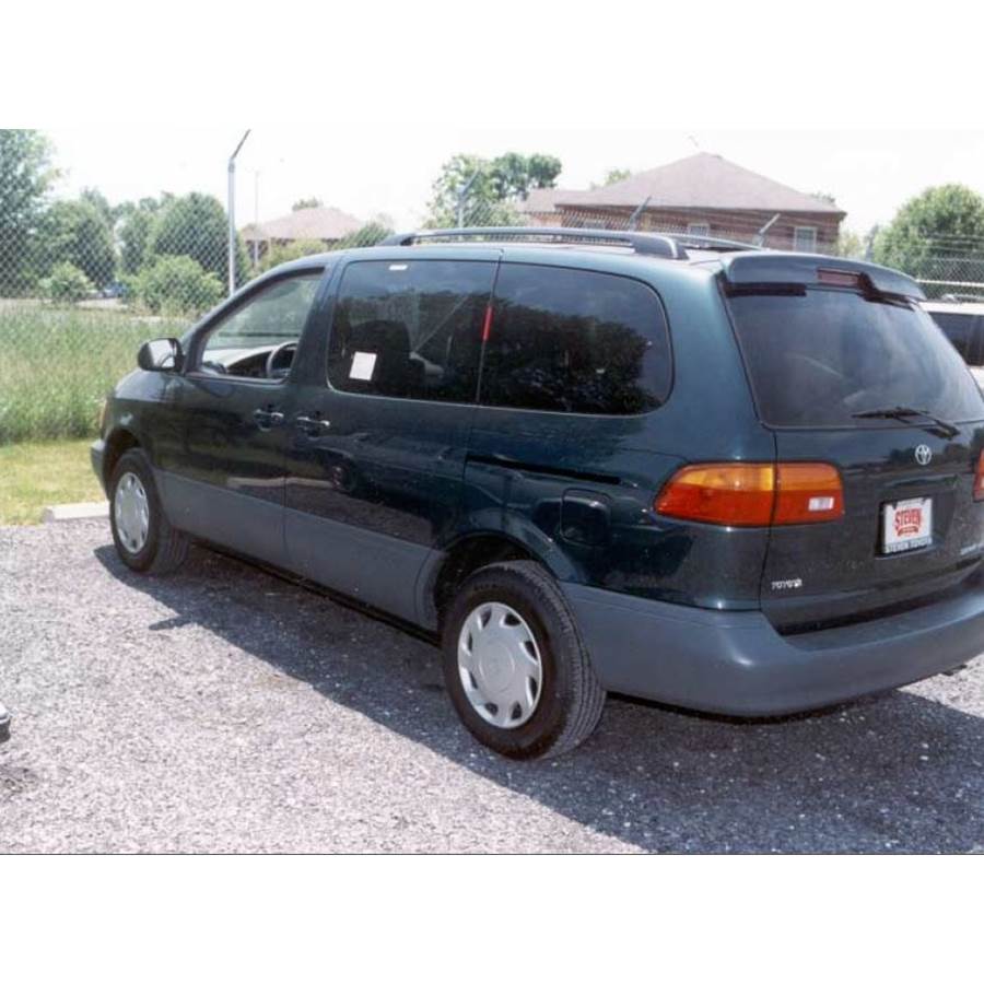 1998 Toyota Sienna Exterior