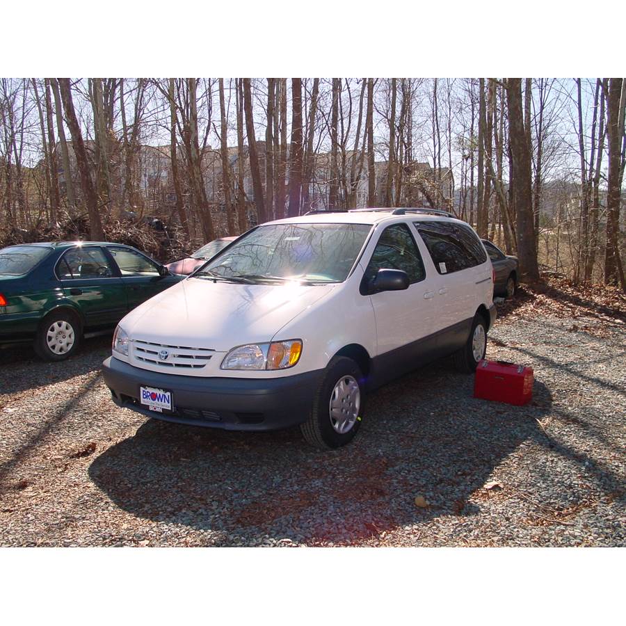 2001 Toyota Sienna Exterior