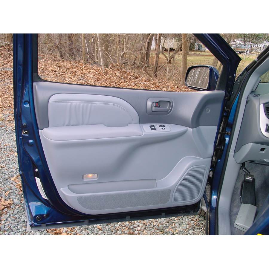 2001 Toyota Sienna Front door speaker location