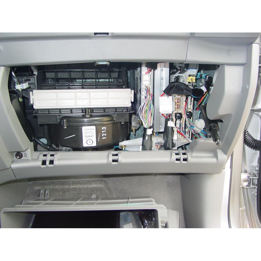 2004 Toyota Sienna Factory amplifier