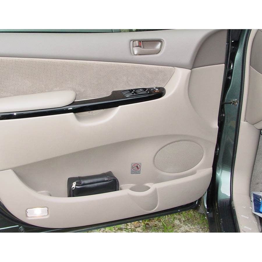 2009 Toyota Sienna Front door speaker location
