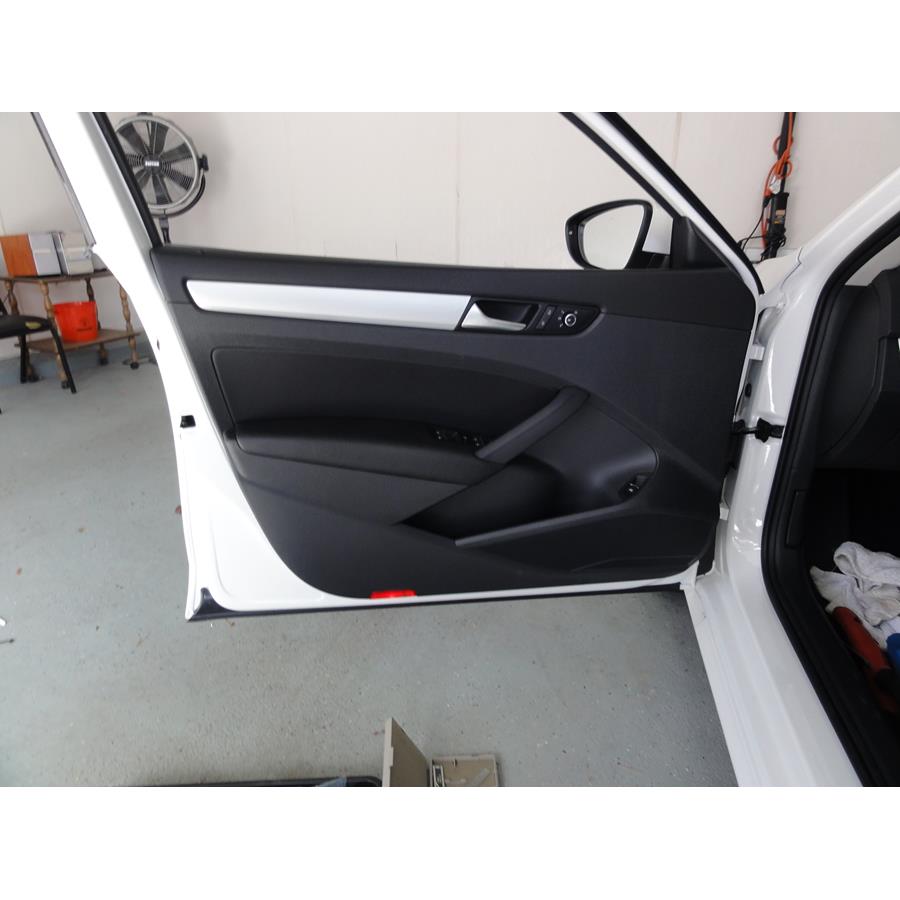 2017 Volkswagen Passat Front door speaker location