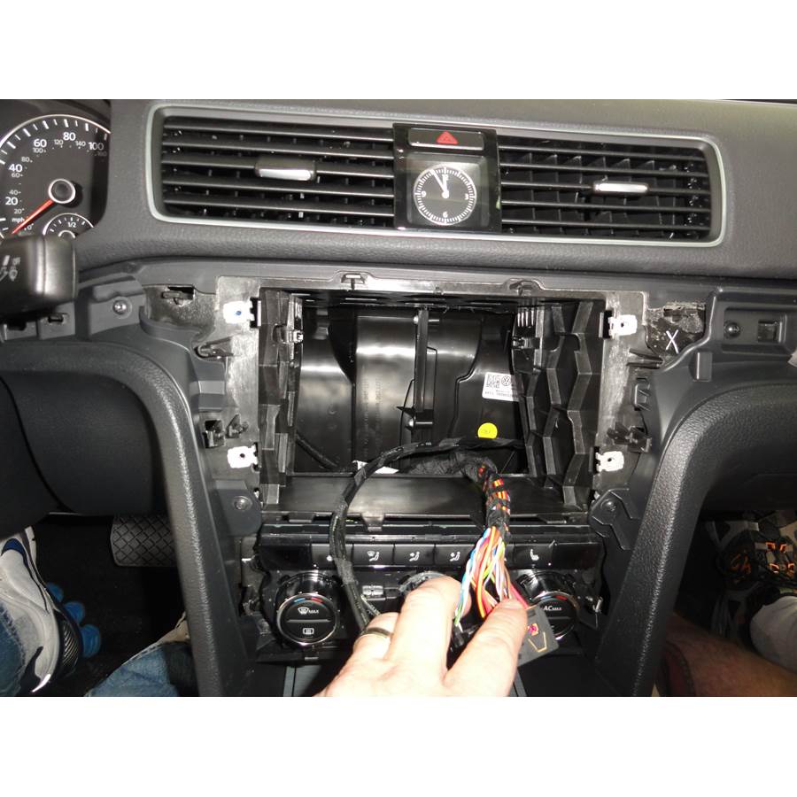 2012 Volkswagen Passat Factory radio removed
